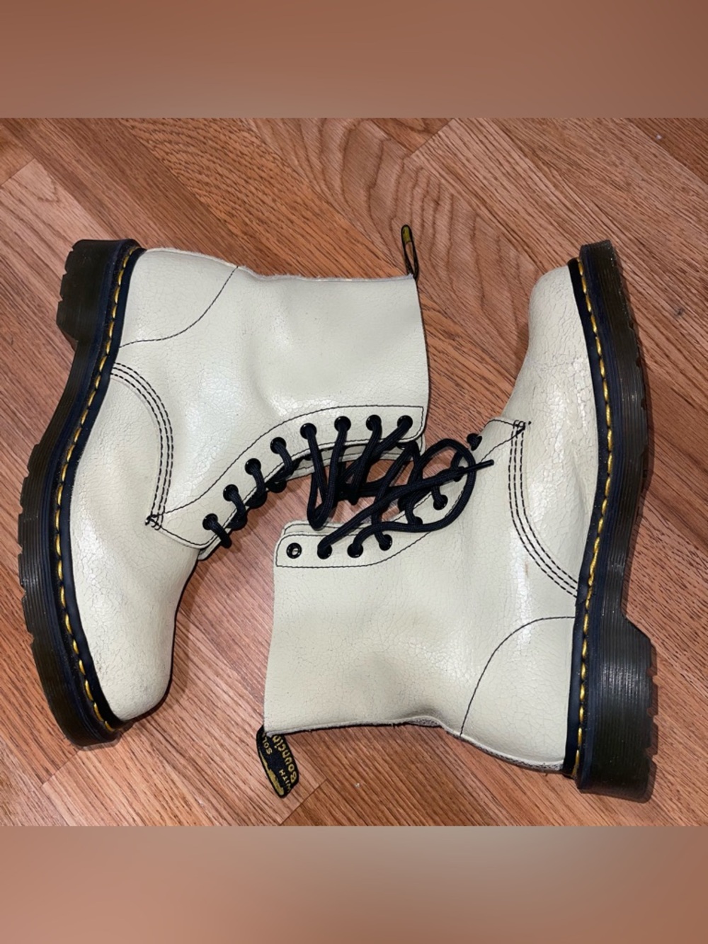 Dr. Martens 1460 Pascal Crackle White Leather 8-Eye Combat Boots SZ 42 / US 9